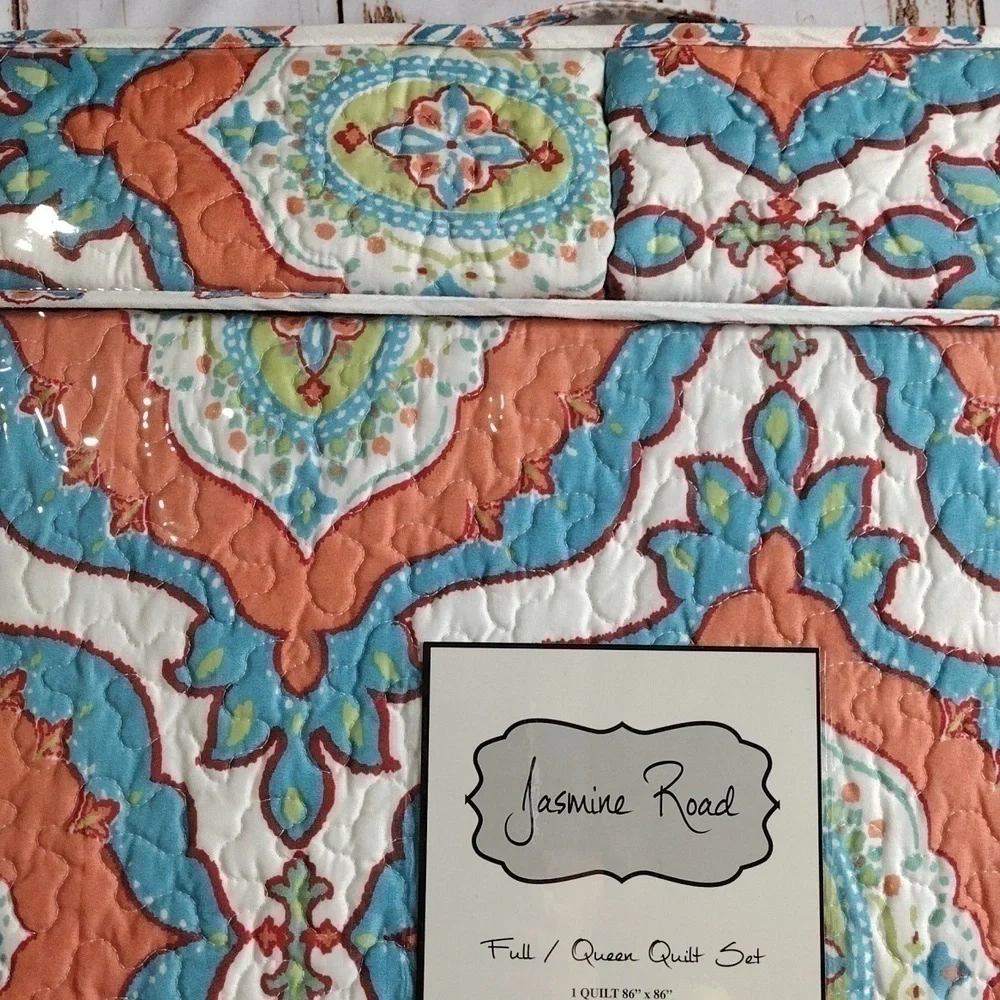 Jasmine‎ Road Full/Queen Quilt Set